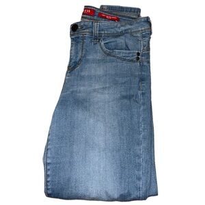 CURVY MID RISE SKINNY